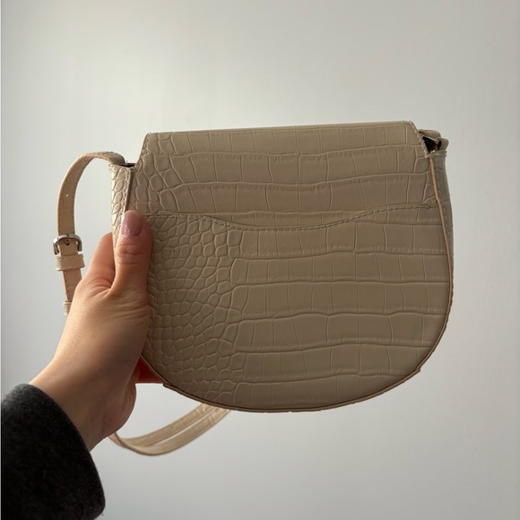 Saddle Crossbody Bag - A New Day - Picture 6 of 9